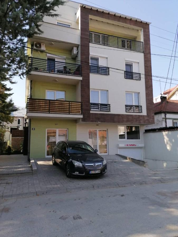 Hostel Denica Скопье Экстерьер фото