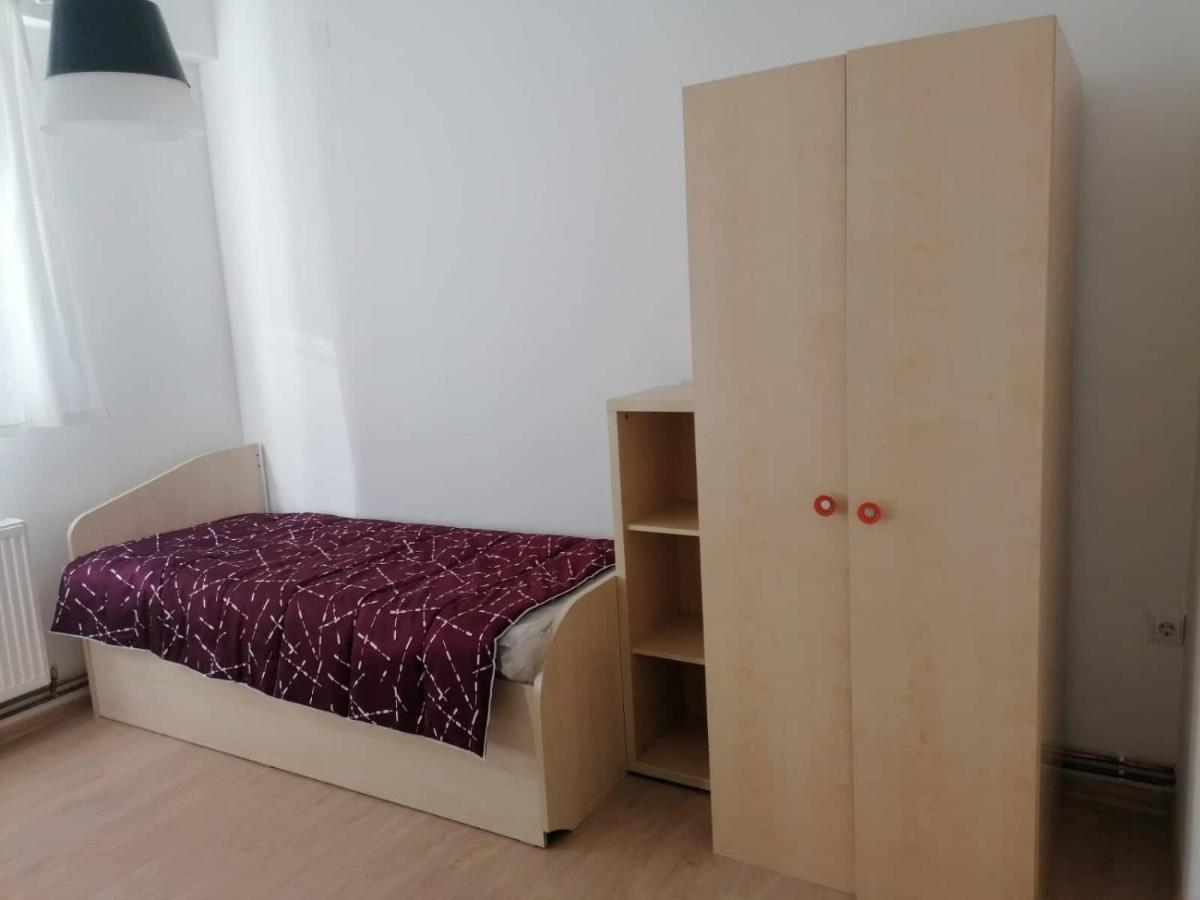 Hostel Denica Скопье Экстерьер фото
