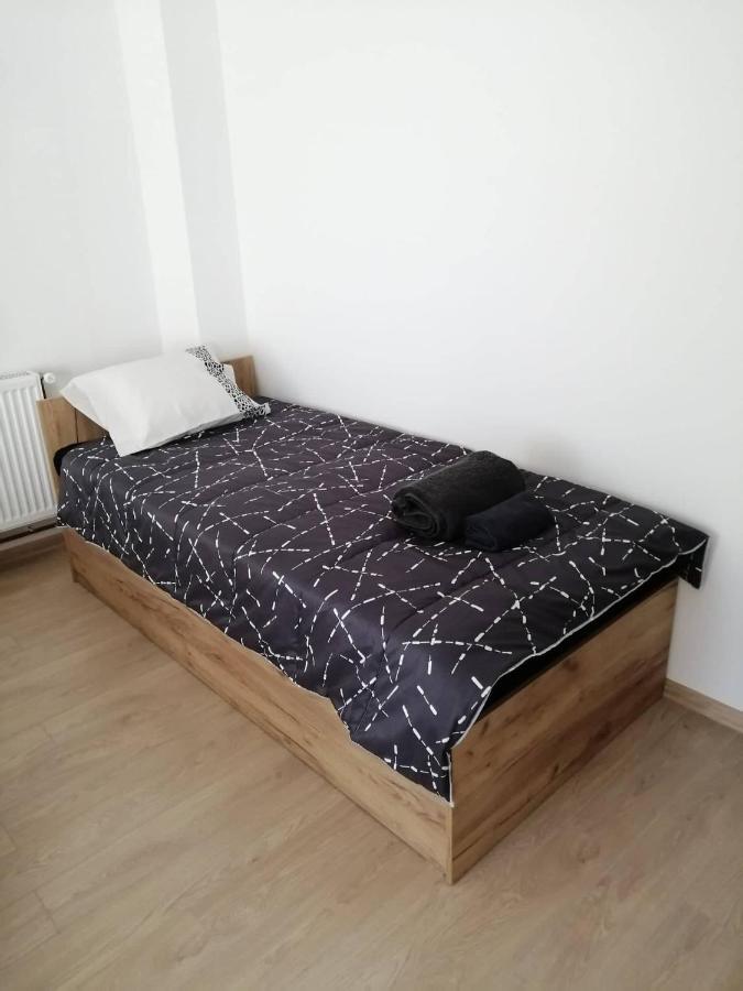 Hostel Denica Скопье Экстерьер фото